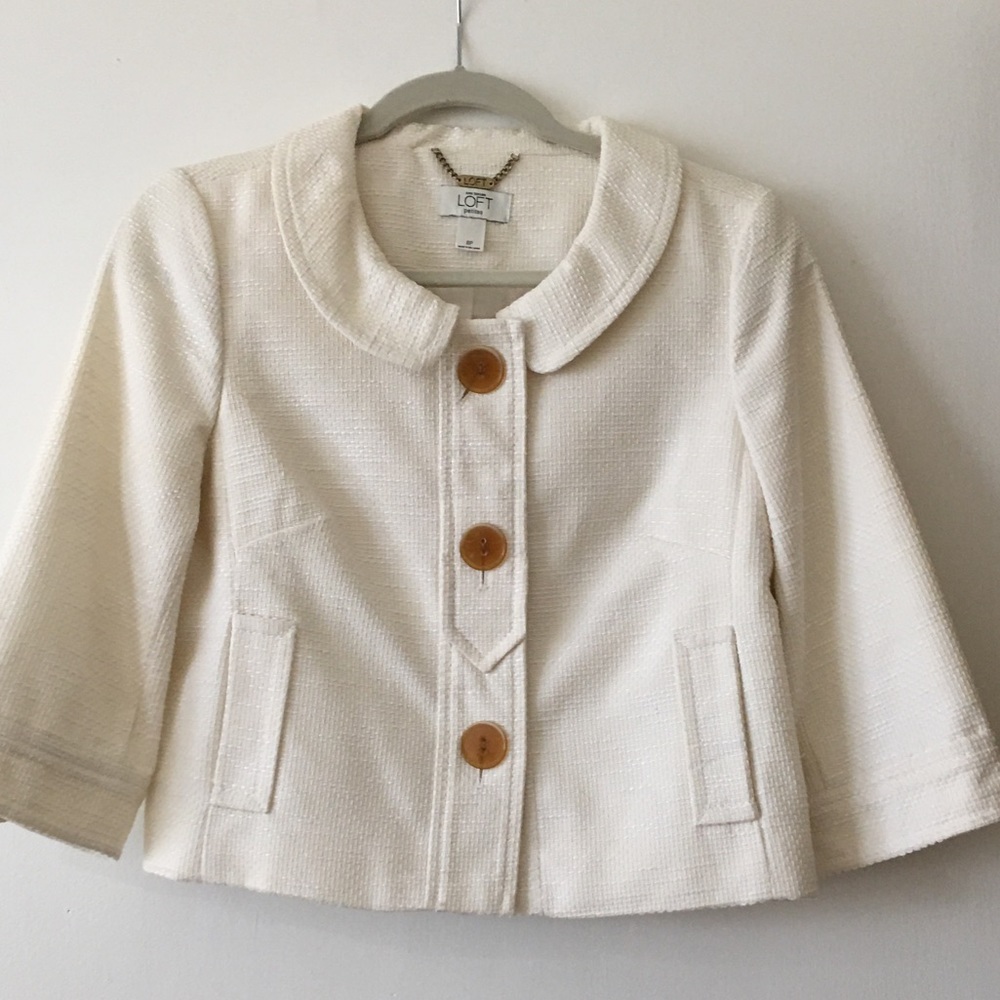 Cream LOFT short jacket (8P) with loads of details